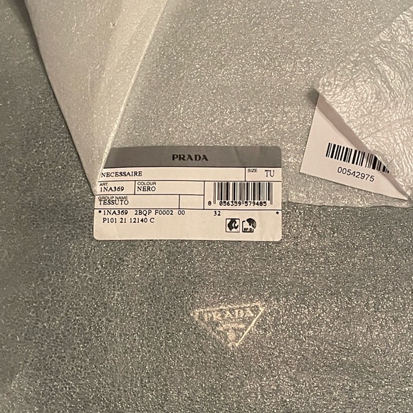 NWT authentic Prada nylon bag - Picture 3 of 12